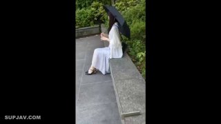 努力解放胴体~全裸在床上玩弄小骚逼~